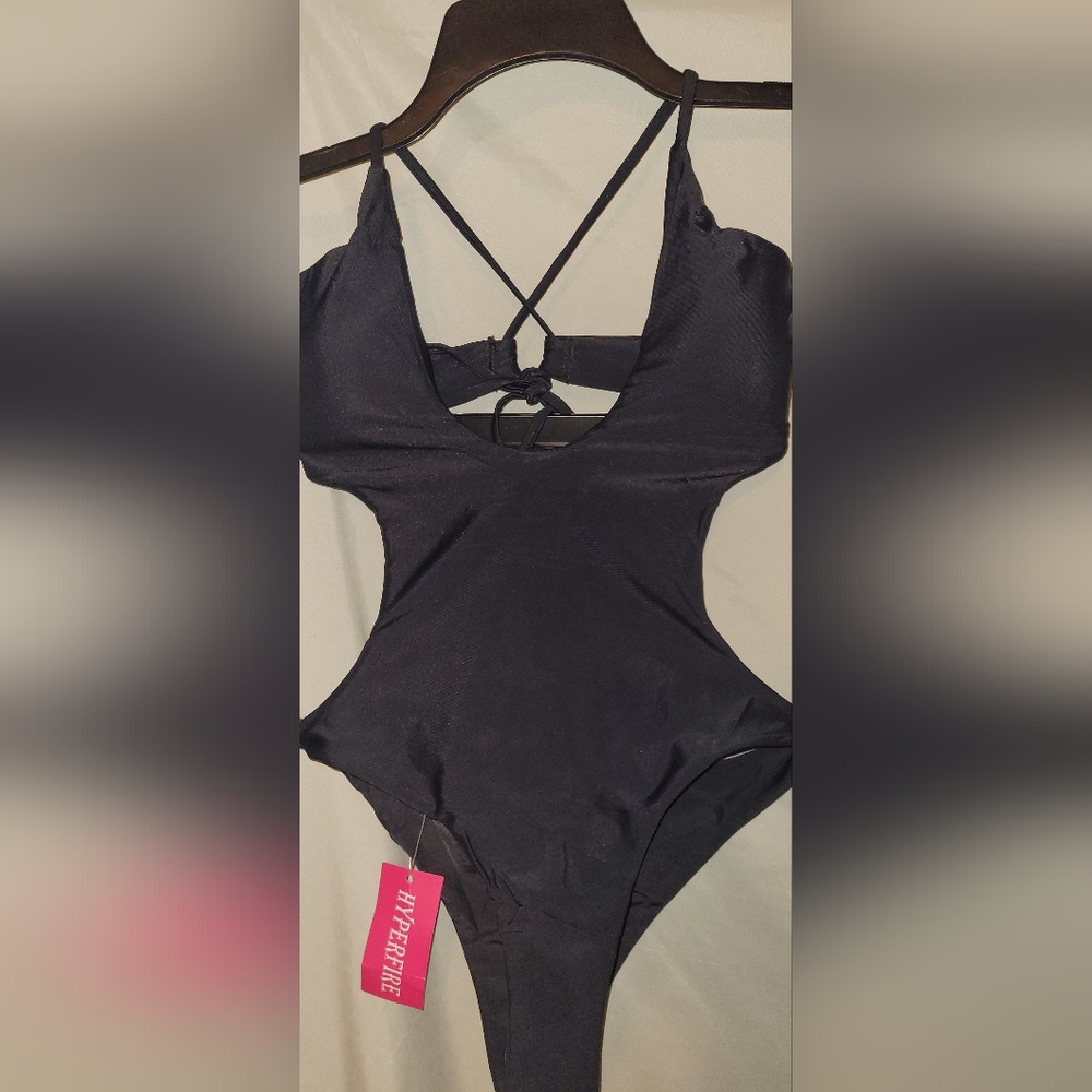 Hyperfire, Sexy Black One-Piece Cutout Swimsuit With Strappy Back, Medium